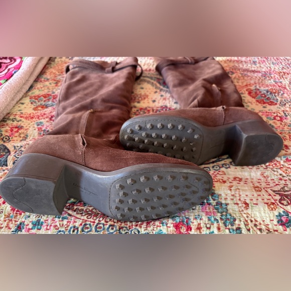 Salvatore Ferragamo brown suede Size 9 knee high. New. - Picture 3 of 6